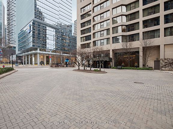 4th image of 55 Harbour Sq #1418