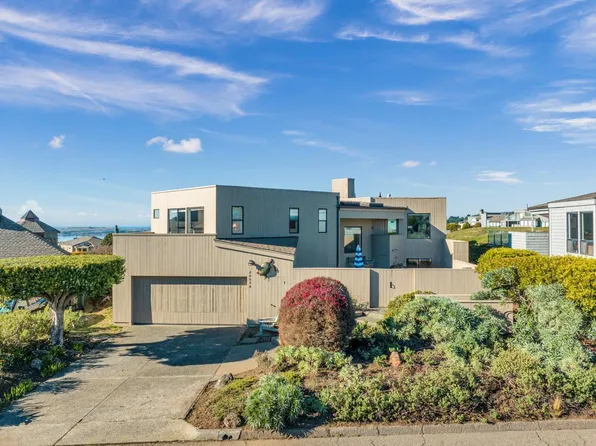 20694 Heron Drive, Bodega Bay, CA 94923