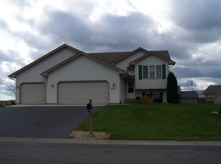 500 Maple Knoll Way NW, Saint Michael, MN 55376