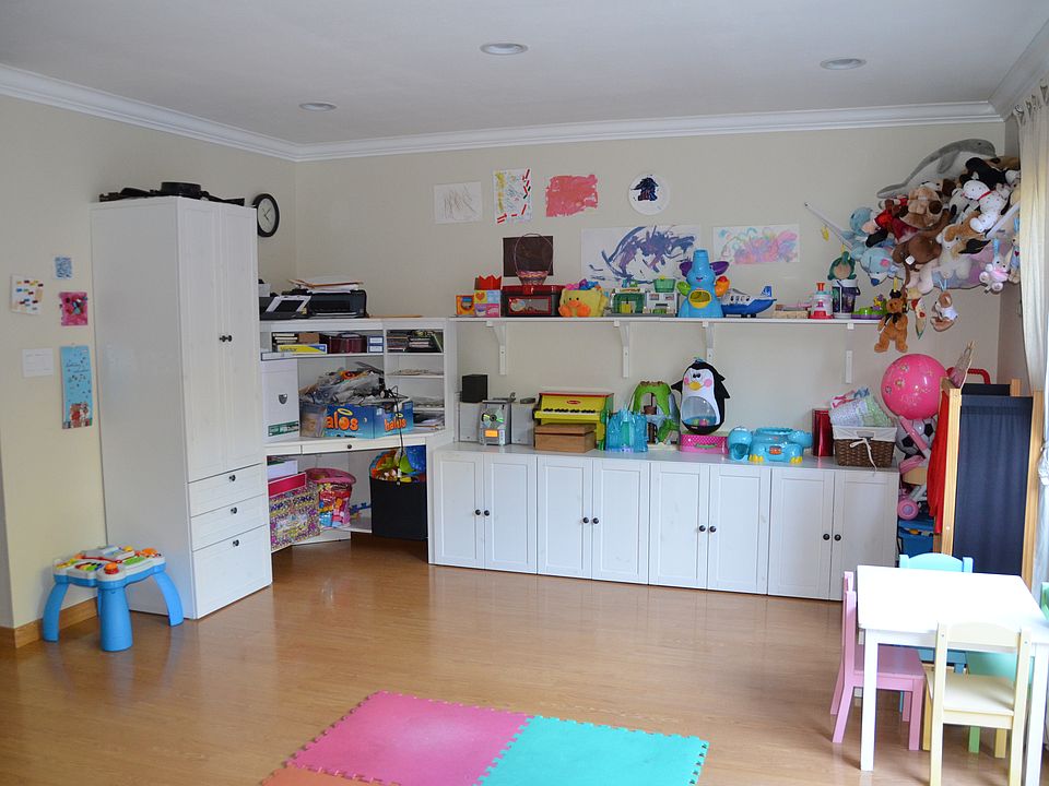 1st image of 310 Poe St