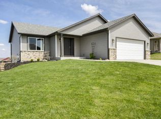 5859 Lloyd St NW, Rochester, MN 55901