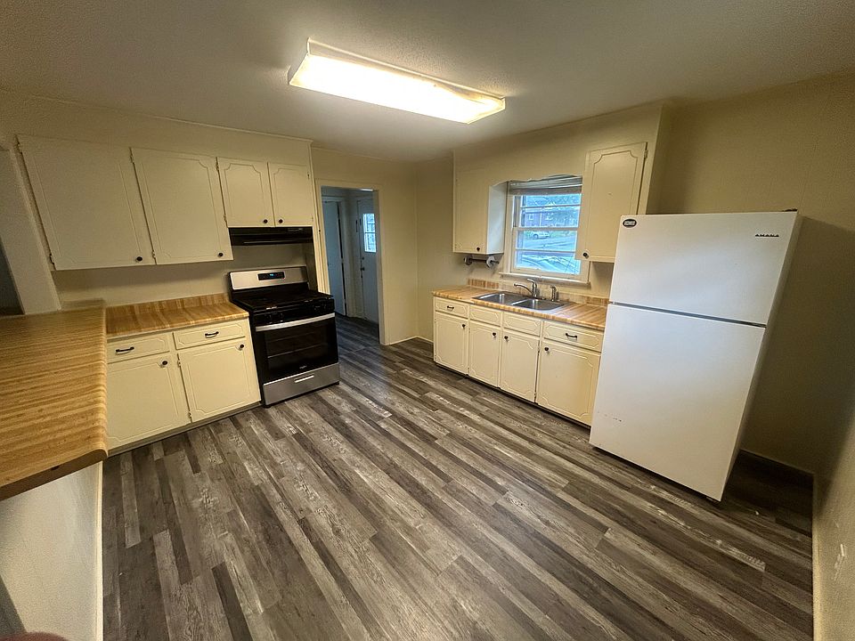 1st image of 865 Cambridge Ave E