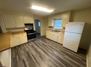 865 Cambridge Ave E, Greenwood, SC 29646