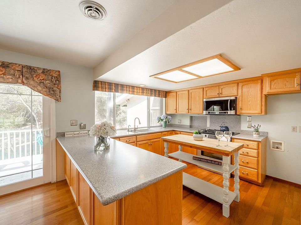 1st image of 19346 Grandview Ct