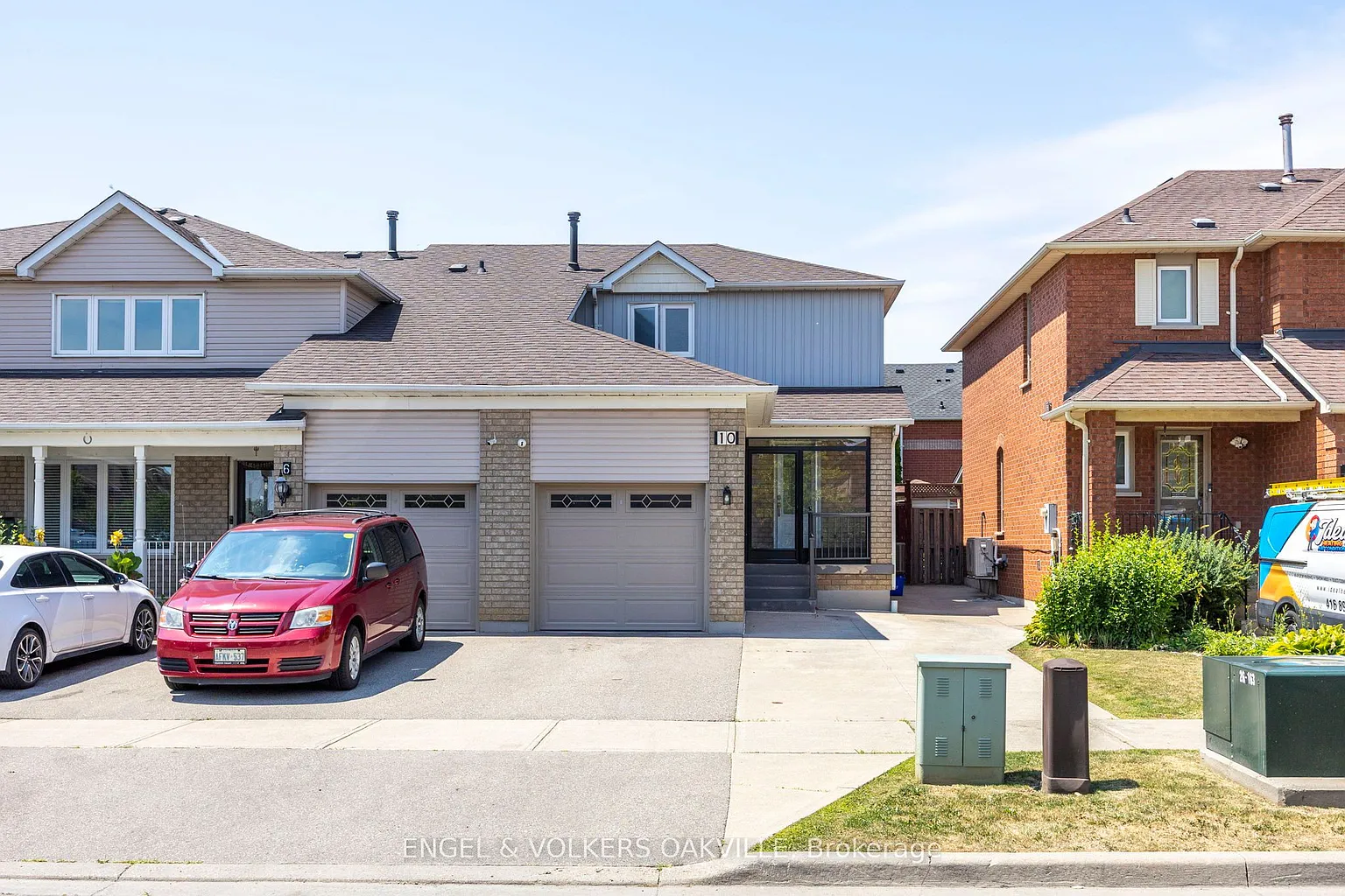 10 Crieff Ave photo 1