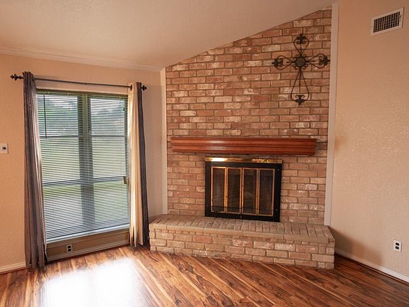 5th image of 103 Sunflower St