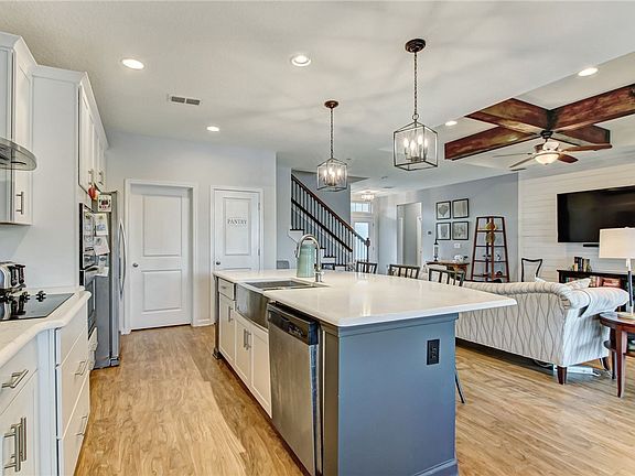 3rd image of 97115 Harbor Concourse Cir