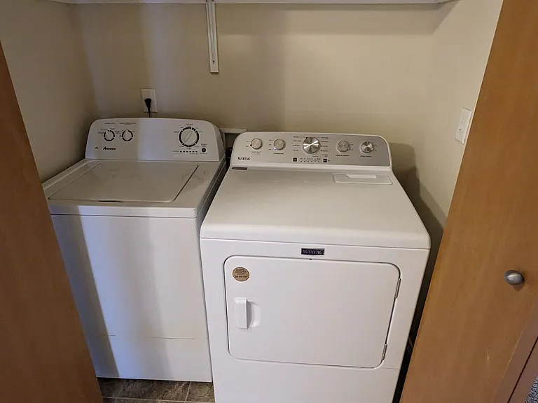 Wellesley Park Apartments — Photo 126