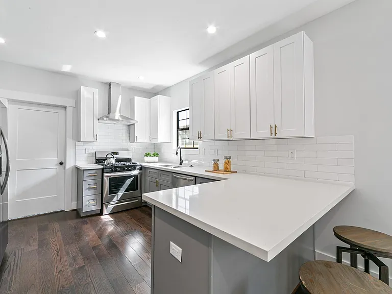 815 Wilkes St — Photo 13