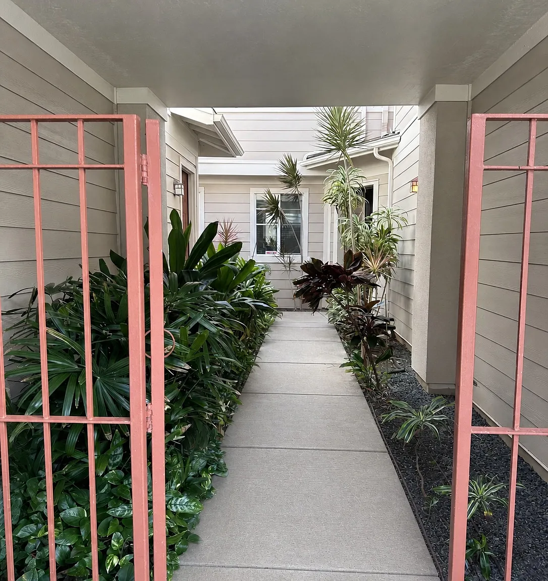 2 bed, 2.5 bath, 1233 sqft, $4,200 — Photo 2
