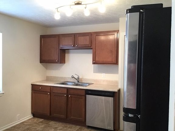 5th image of 6136 Bartholf Ave