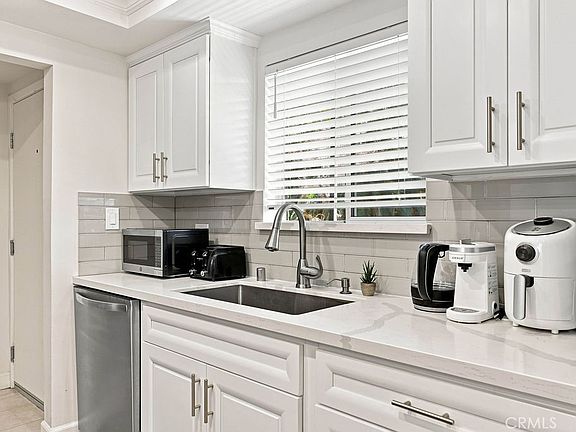 5th image of 1517 E Garfield Ave APT 84