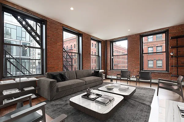 Sold by Compass | media 18