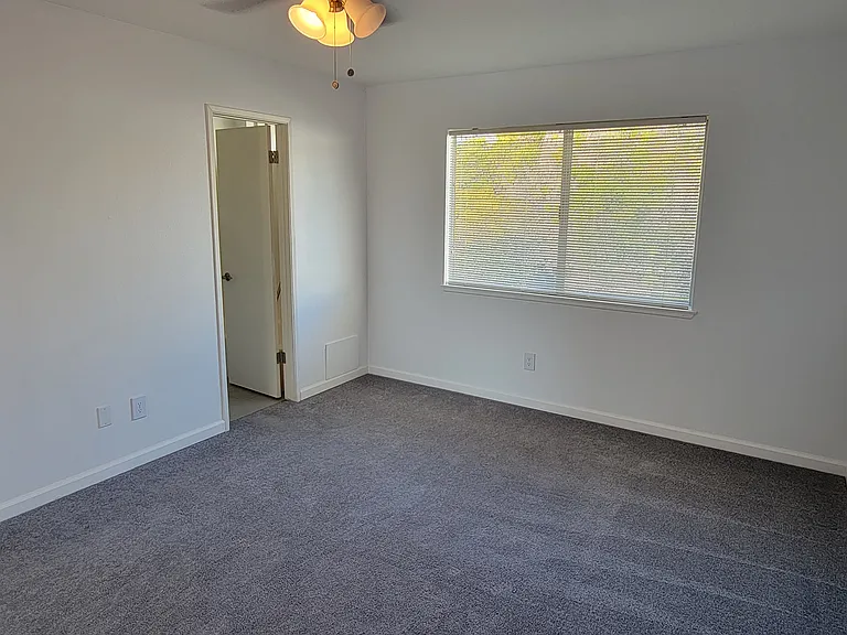 3125 Camellia Ct #4 — Photo 1