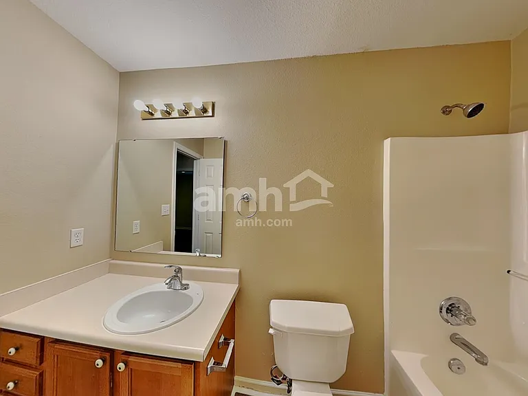 322 Brookview Dr — Photo 16