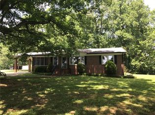 6194 W Nc 10 Hwy, Hickory, NC 28602