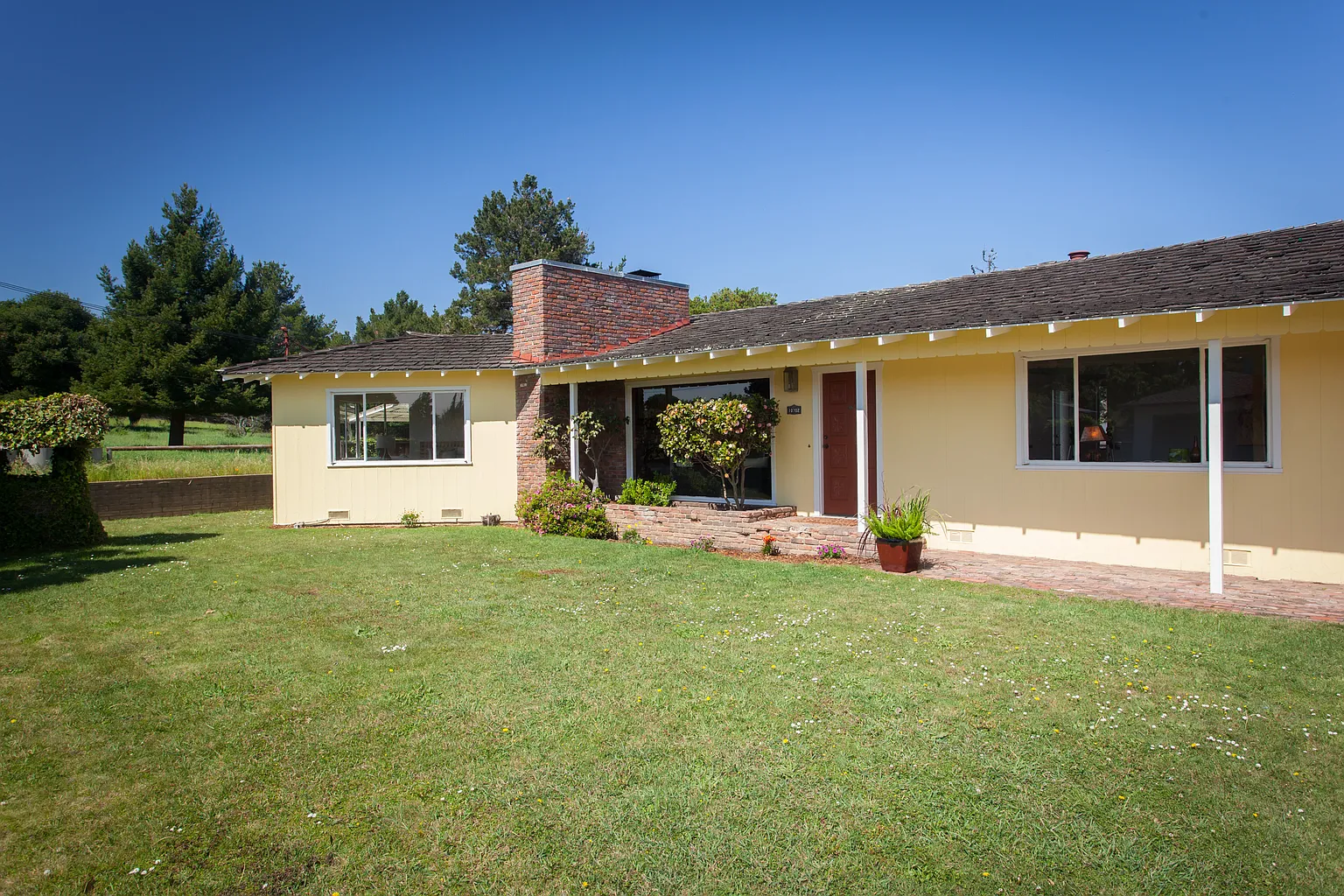 10702 Ettrick St photo 1