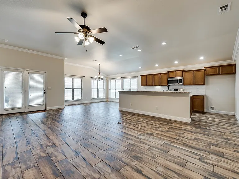 6901 Cattleman Dr — Photo 5