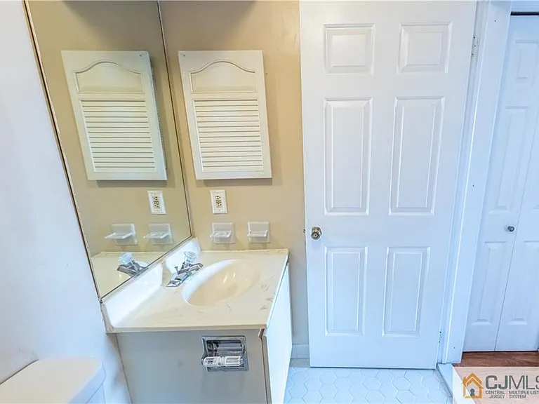336 Cozzens Ct — Photo 39