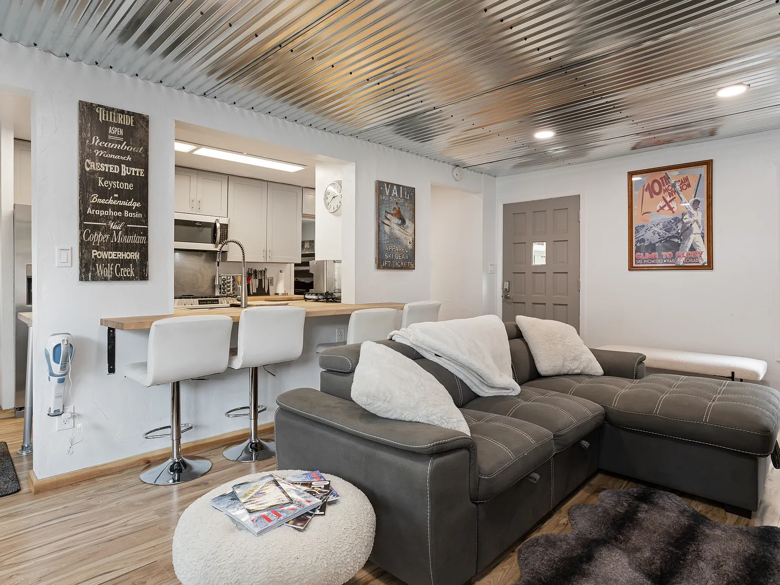 2 bed, 759 sqft, $3,600 — Photo 4
