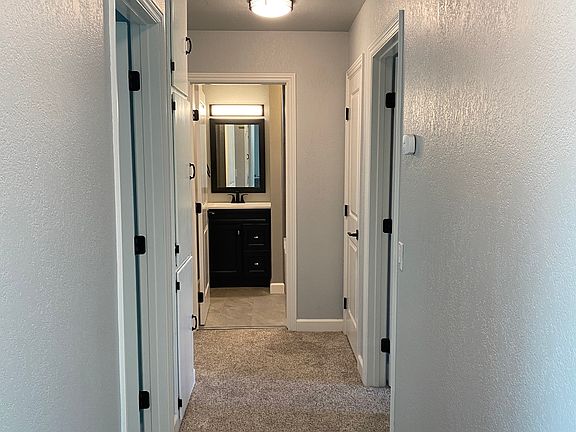 3rd image of 3113 Dove St