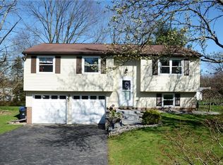 129 Carters Grove Dr, Gibsonia, PA