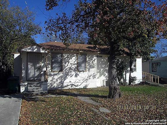 2nd image of 207 Holly St