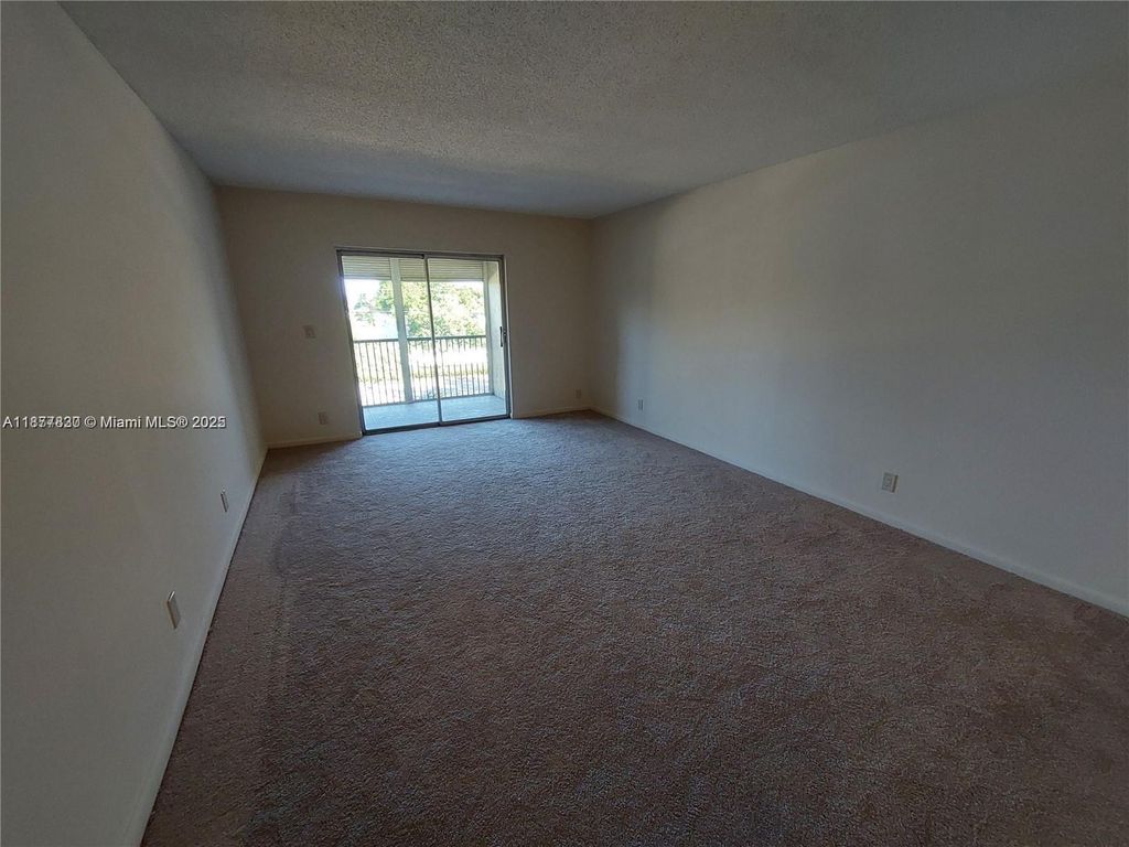 257 S Cypress Rd APT 438, photo 4