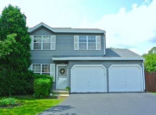 535 Meadow Hill Ln, Round Lake Beach, IL