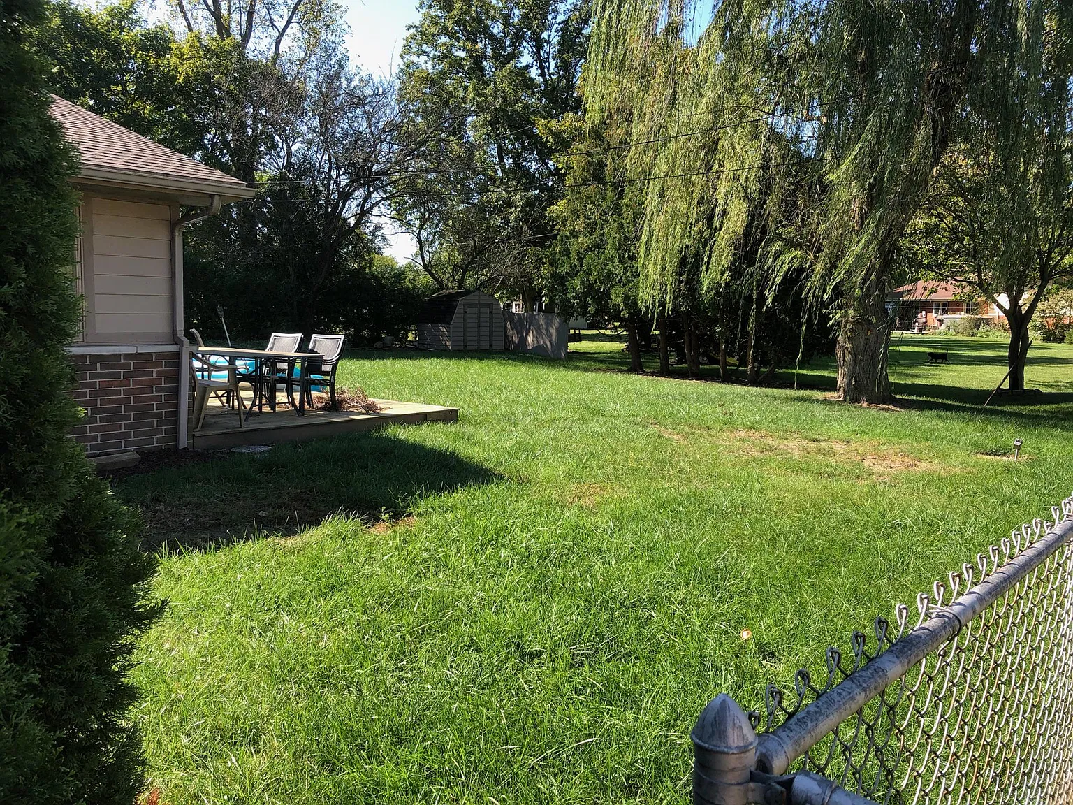 4 bed, 2.5 bath, 2212 sqft, $2,200 — Photo 2