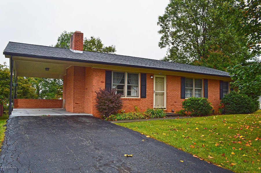 1st image of 700 McDaniel Dr