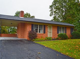 700 McDaniel Dr, Christiansburg, VA 24073