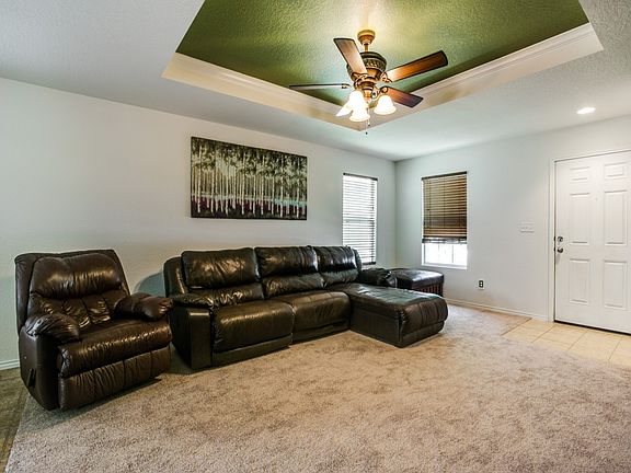 4th image of 8954 Oakwood Park