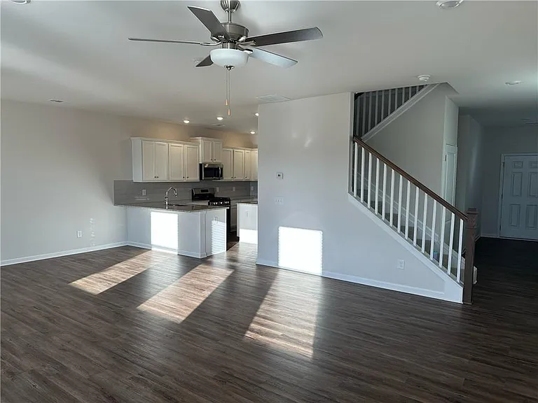 45 Pineview Dr — Photo 4