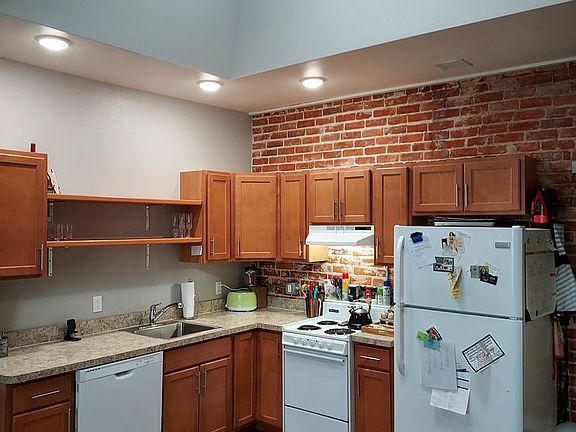 2nd image of 805 W Chisholm St Unit 4
