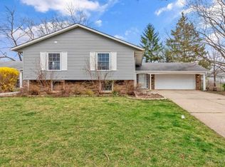 1609 Roder Ct, Streamwood, IL 60107