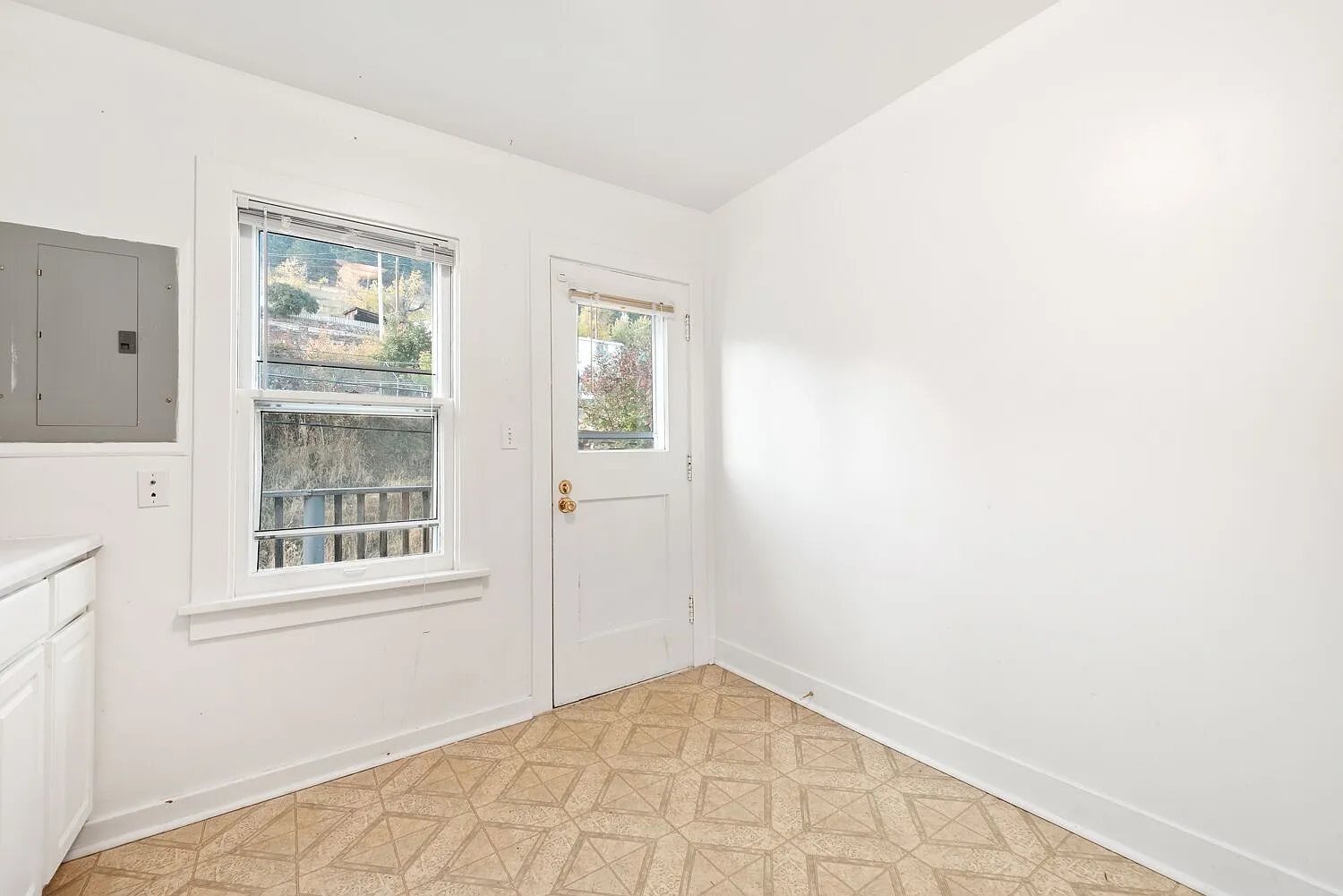 2 bed, 860 sqft, $1,250 — Photo 4