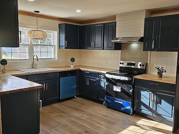 5th image of 3 Maume Cir