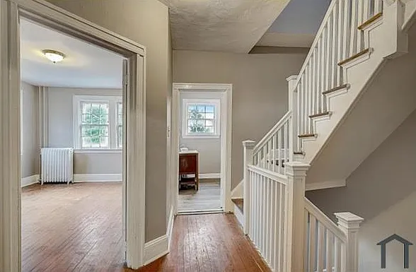 5 bed, $2,900 — Photo 2