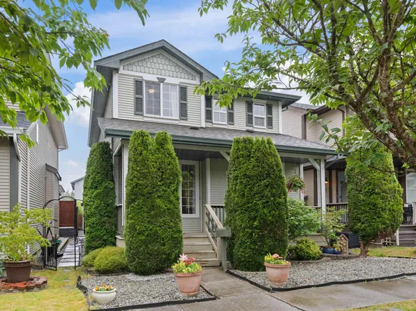 24383 101a Ave, Maple Ridge, BC V2W 1W6