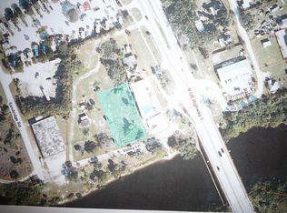 904 Valley Ln, Fort Pierce, FL 34946