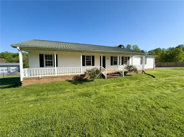 237 Old Bethlehem School Rd, Pickens, SC 29671