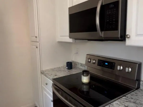 70033 Mirage Cove Dr Unit 8, Rancho Mirage, CA 92270