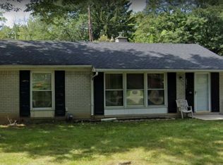 29519 Rambling Rd, Southfield, MI 48076