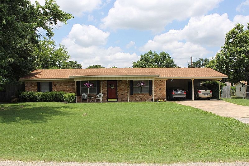 2nd image of 119 Dale Dr