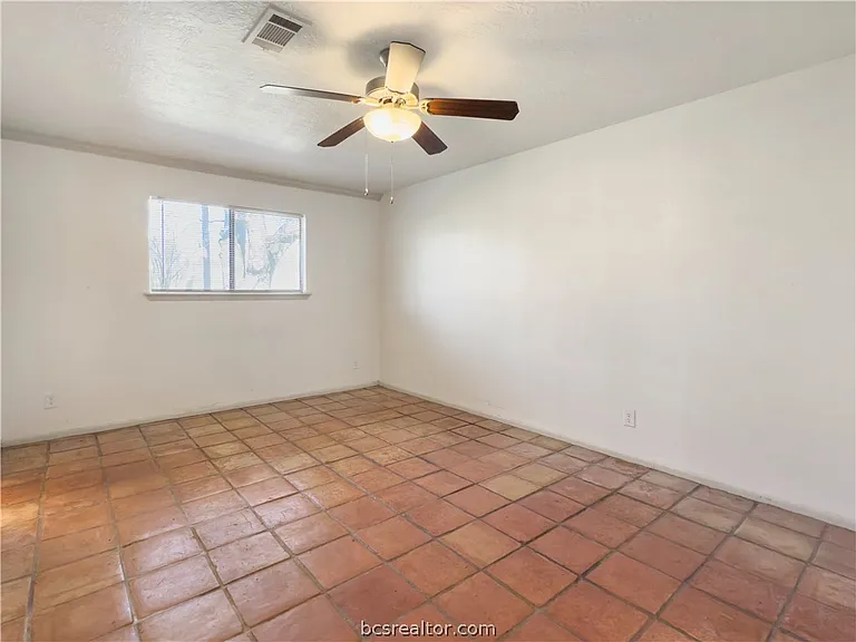 3003 Highwood Ln — Photo 11