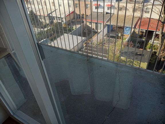 5th image of 2818 W 17th St #4B