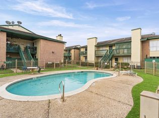 1516 Bay Area Blvd APT B8, Houston, TX 77058