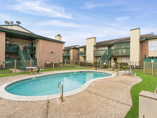 1516 Bay Area Blvd APT B8, Houston, TX 77058
