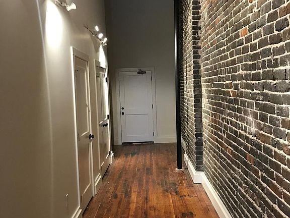 4th image of 125 W Jackson Ave Ste 306